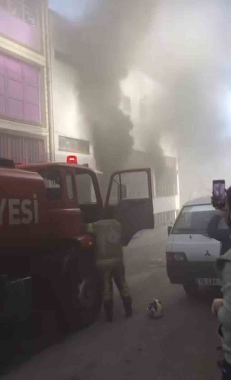 bursada yangini vatandaslar film izler gibi izledi 2 2erhEHTK