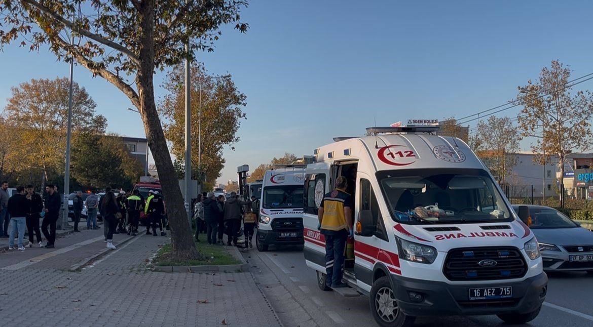 bursada yaris yapan iki otomobil dehset sacti 13 yarali 2 hmGCuzyy