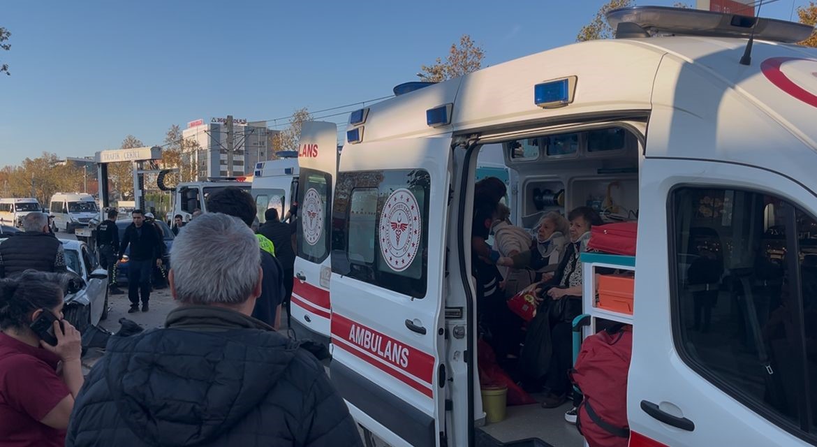 bursada yaris yapan iki otomobil dehset sacti 13 yarali 6 HevM4SBc