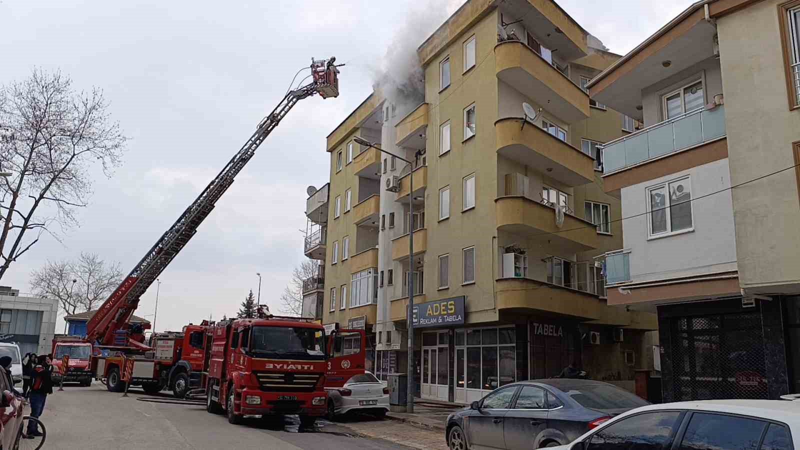 bursada yemek yapilirken cikan yangin panige neden oldu 2 5VJrWHMW