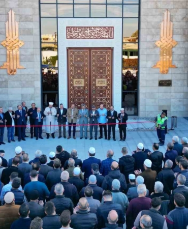 bursada-yeni-dosab-camii-acildi-wiDpwmsg.jpg