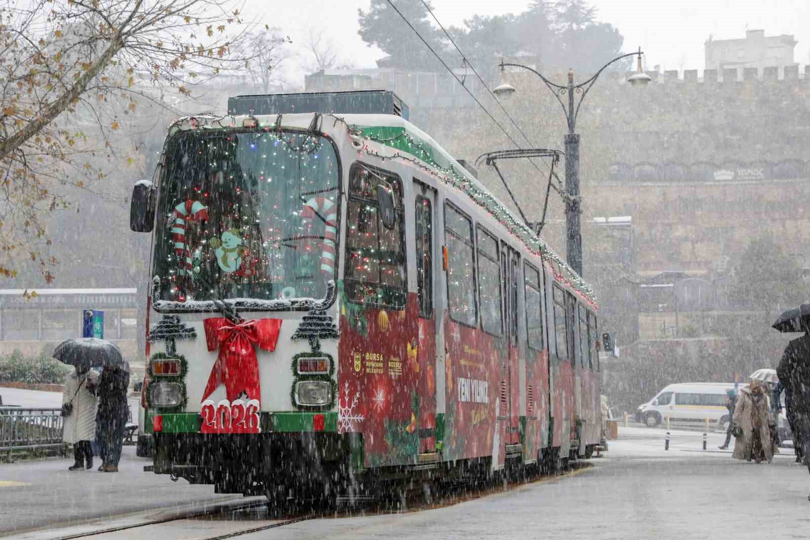 bursada yeni yil coskusu nostaljik tramvayla yasaniyor 1 gY2hwMMe