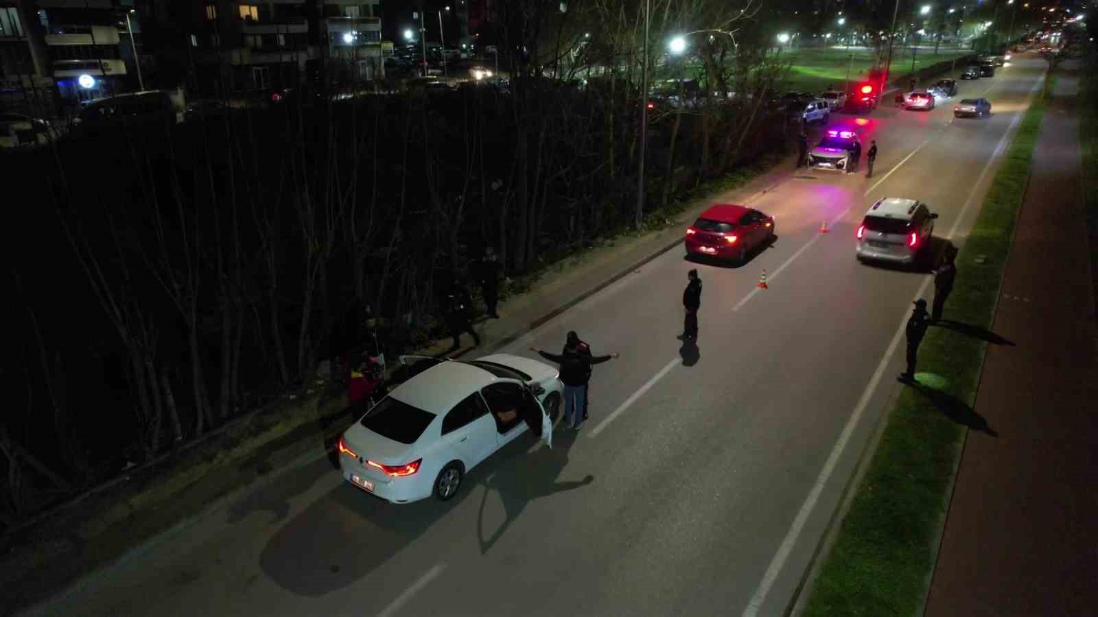 bursada yer degistiren piyasacilara polis baskini 0 y6j38VYi