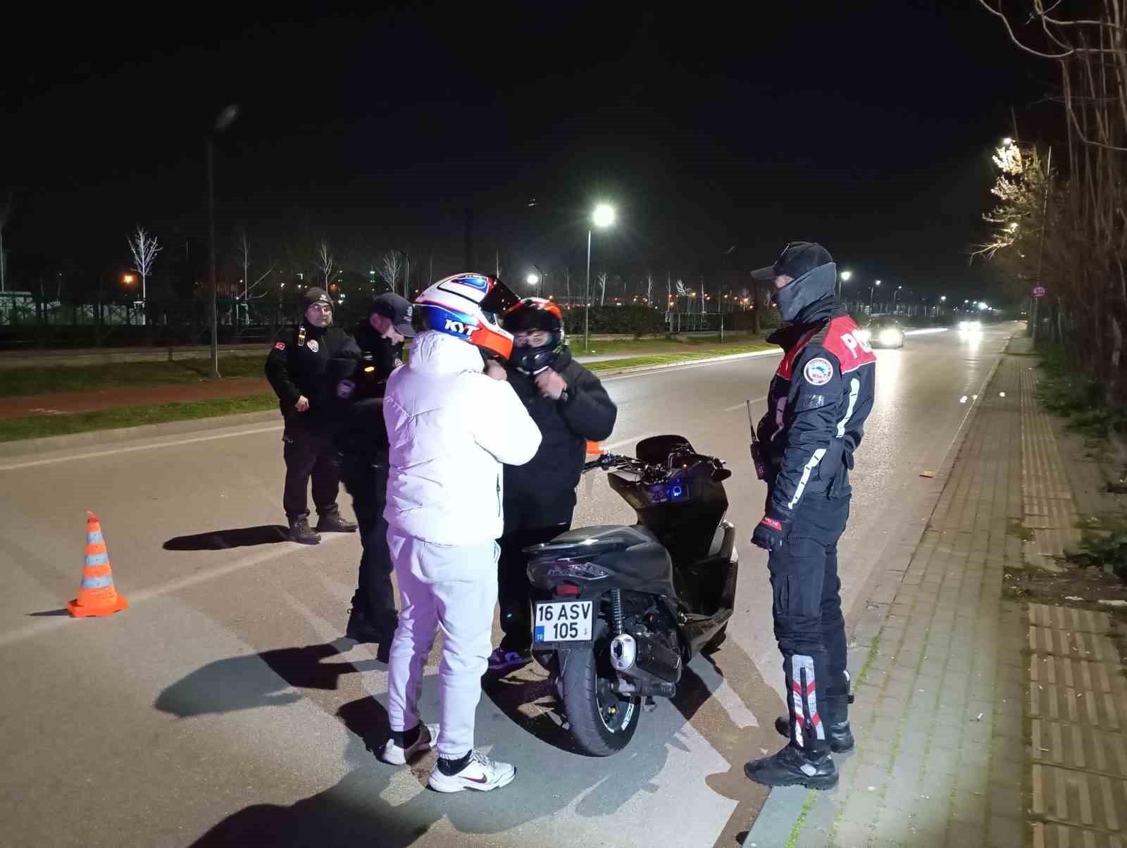 bursada yer degistiren piyasacilara polis baskini 8 FHpZgijz