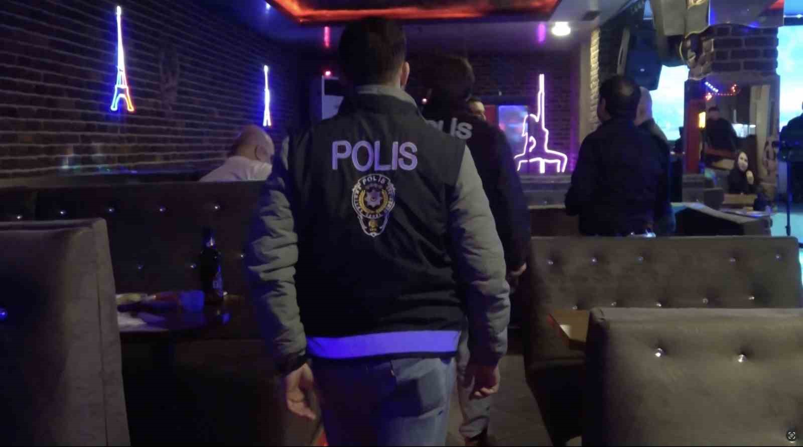 bursada yilbasi oncesi genis capli uygulama kacak ve sahte alkole gecit yok 0 SZEsLl5T