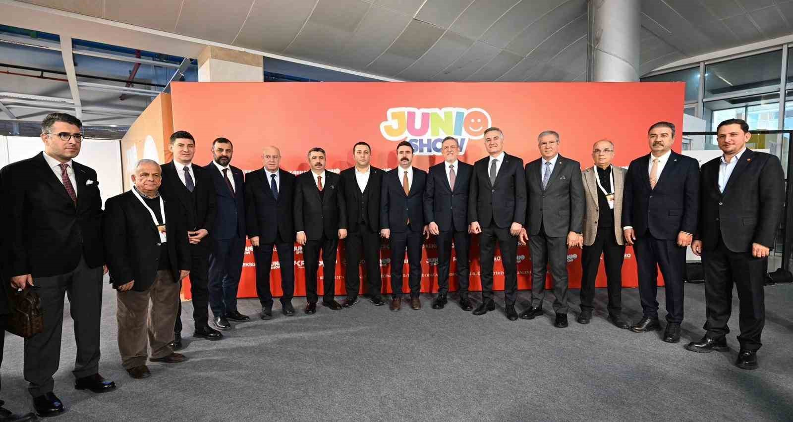 bursada yilin ilk fuari junioshow kapilarini acti 3