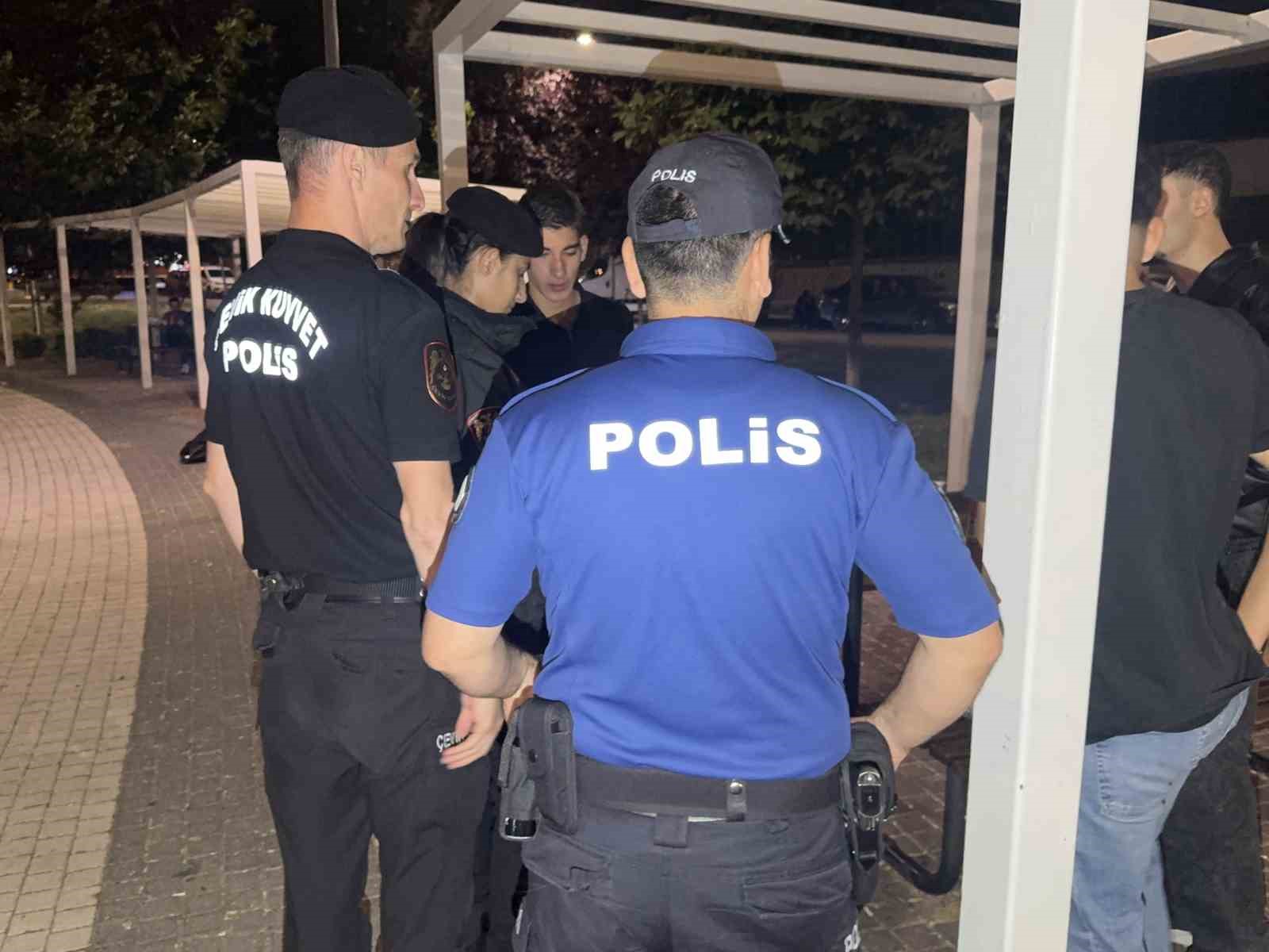 Bursa’da YKS öncesi sessizlik ve huzur denetimi 5 bursada yks oncesi sessizlik ve huzur denetimi 1 C5C6VAmO