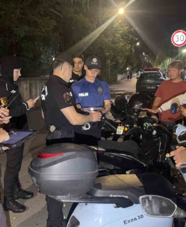 bursada-yks-oncesi-sessizlik-ve-huzur-denetimi-zpIjKRYn.jpg