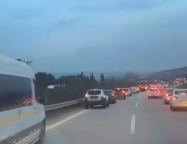 bursada yogun trafikte fermuar sistemi takdir topladi 1 jmb5ZVZ7