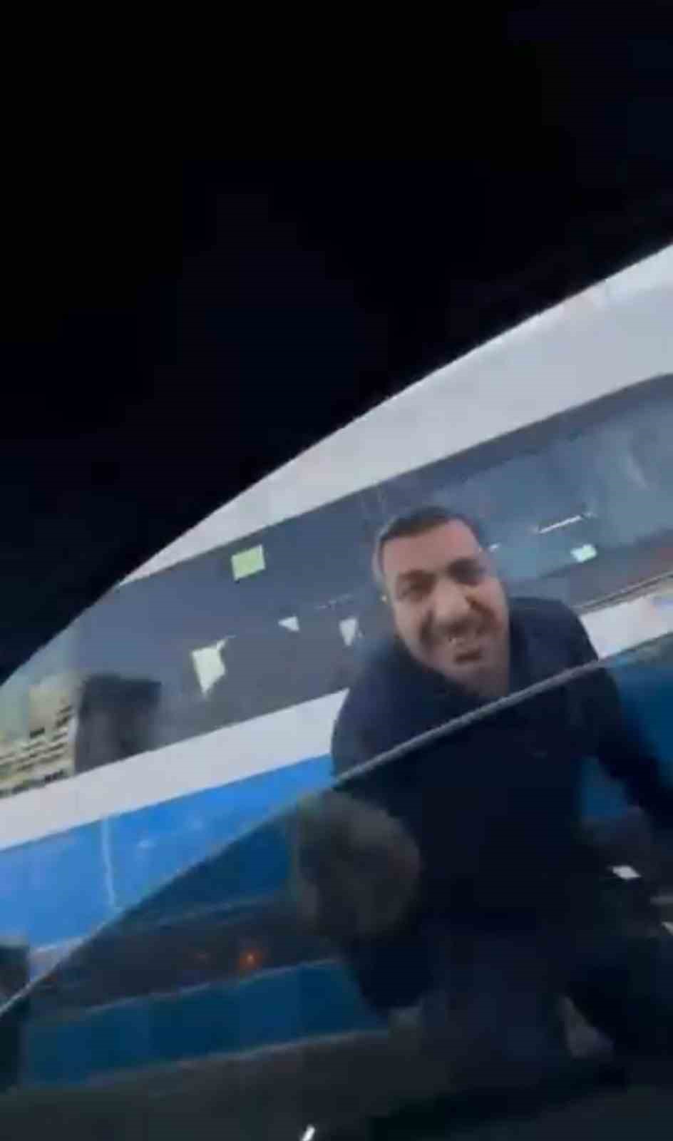 bursada yol verme kavgasi kamerada cami kirdi 180 bin lira ceza yedi 2 vI2OkqnS
