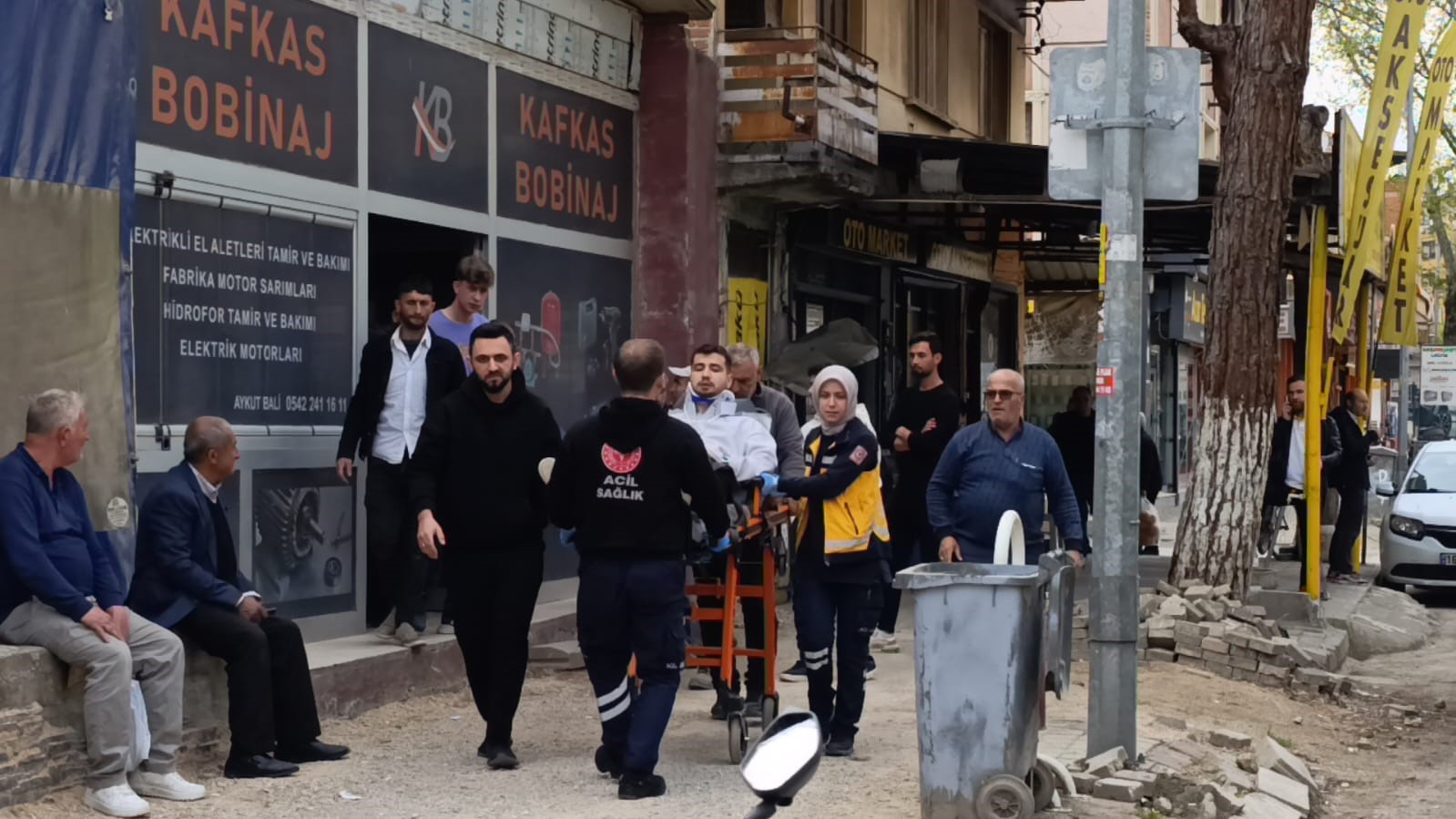 bursada yola aniden cikan arac kazaya yol acti 1 yarali 4 Klw2q3Dl