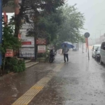 bursada-yollar-gole-dondu-vatandaslar-zor-anlar-yasadi-r4jNdw2h.jpg
