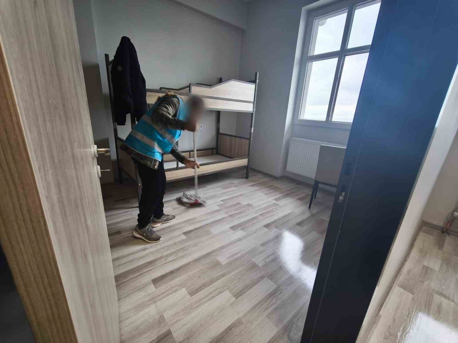 bursada yukumluler kyk yurtlarini temizledi 4 1BVLL7Iu