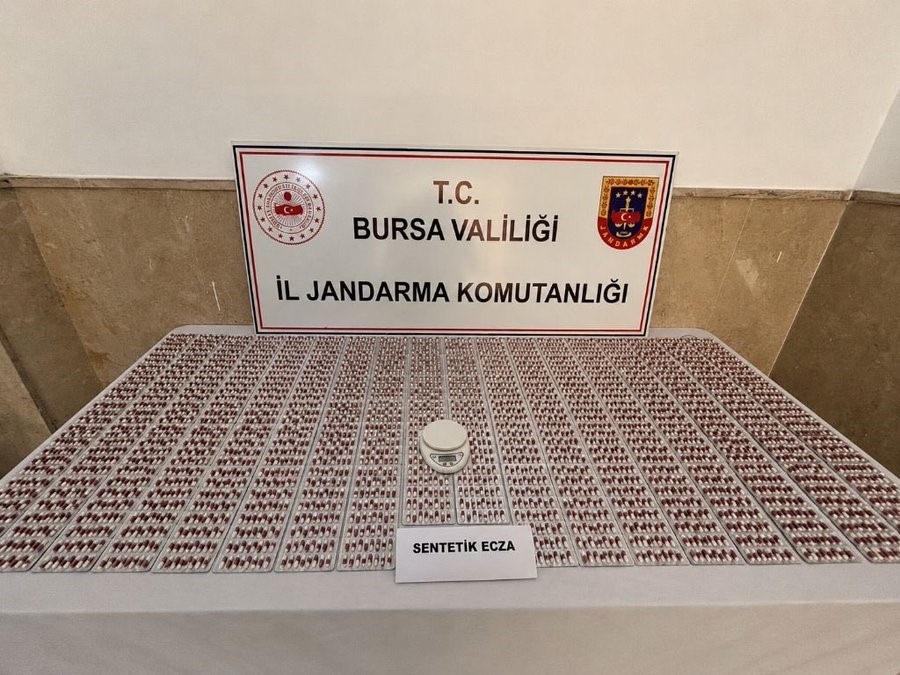 bursada zehir tacirlerine darbe binlerce sentetik hap ele gecirildi 0 lMgH2VmP
