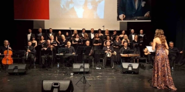 bursada-zeki-muren-sarkilari-gecesi-vtvUpxhf.jpg