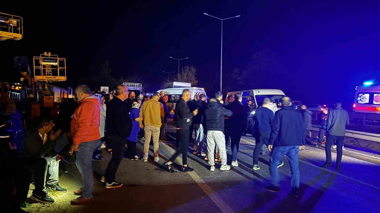 Bursa’da zincirleme kaza: 1 ölü, 13 yaralı 7 bursada zincirleme kaza 1 olu 13 yarali 3 UQh7FC4t