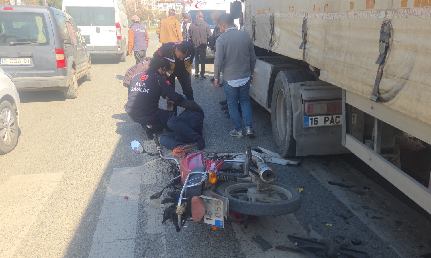 Bursa’da zincirleme kaza: 5 yaralı 5 bursada zincirleme kaza 5 yarali 1 WjlIWFnS