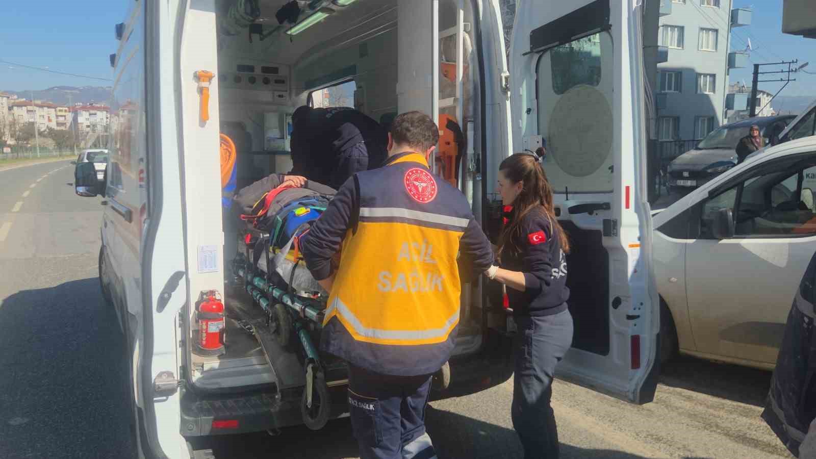 Bursa’da zincirleme kaza: 5 yaralı 7 bursada zincirleme kaza 5 yarali 3 kznPV4gh
