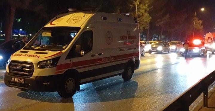 Bursa’da zincirleme kaza: 8 yaralı 7 bursada zincirleme kaza 8 yarali 3 17N925CW