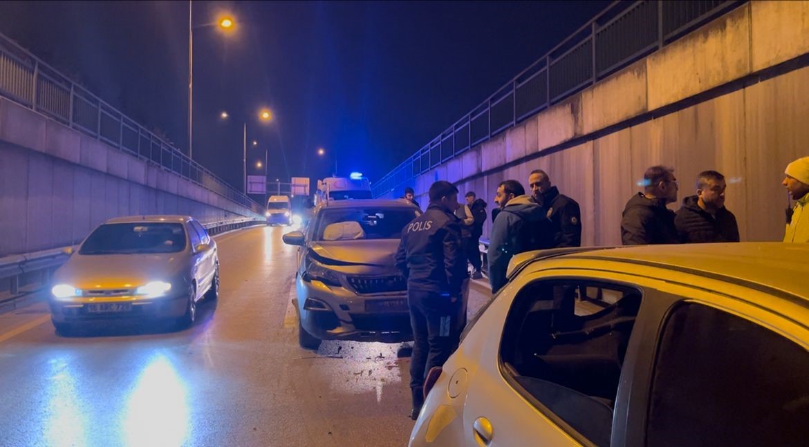 bursada zincirleme trafik kazasi sonrasi kavga cikti 4