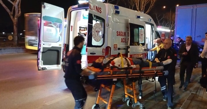 bursadaki feci kaza kameraya yansidi ikiye bolunen aractan kurtuldu 5 hf8BPJl8