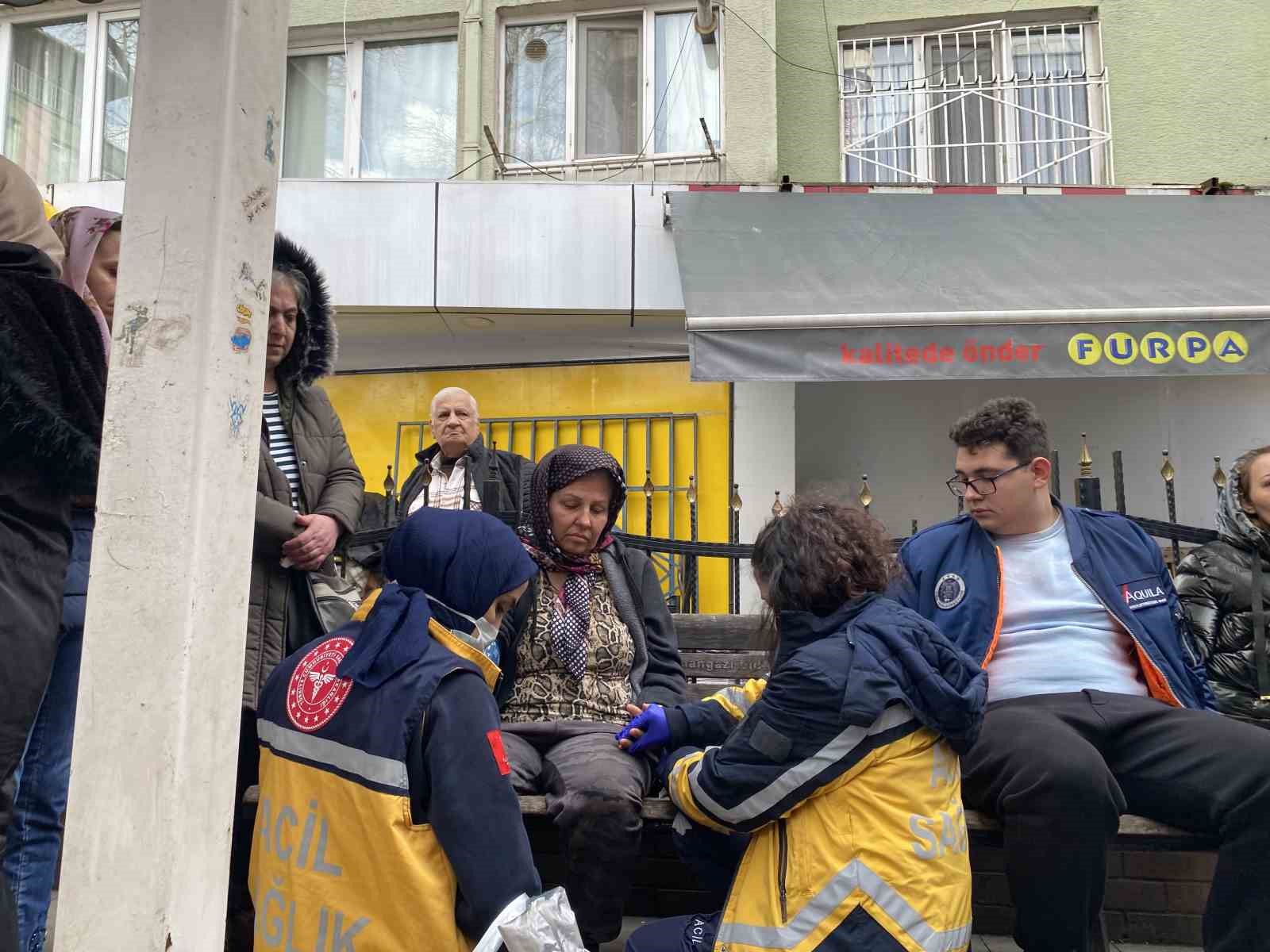 Bursa’daki feci kazada hayatını kaybeden genç adam gözyaşlarıyla uğurlandı 6 bursadaki feci kazada hayatini kaybeden genc adam gozyaslariyla ugurlandi 2 4Gpd26Ng