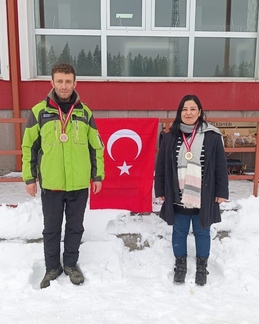 Bursa’daki feci kazada hayatını kaybeden genç adam gözyaşlarıyla uğurlandı 13 bursadaki feci kazada hayatini kaybeden genc adam gozyaslariyla ugurlandi 9 LissGA8m