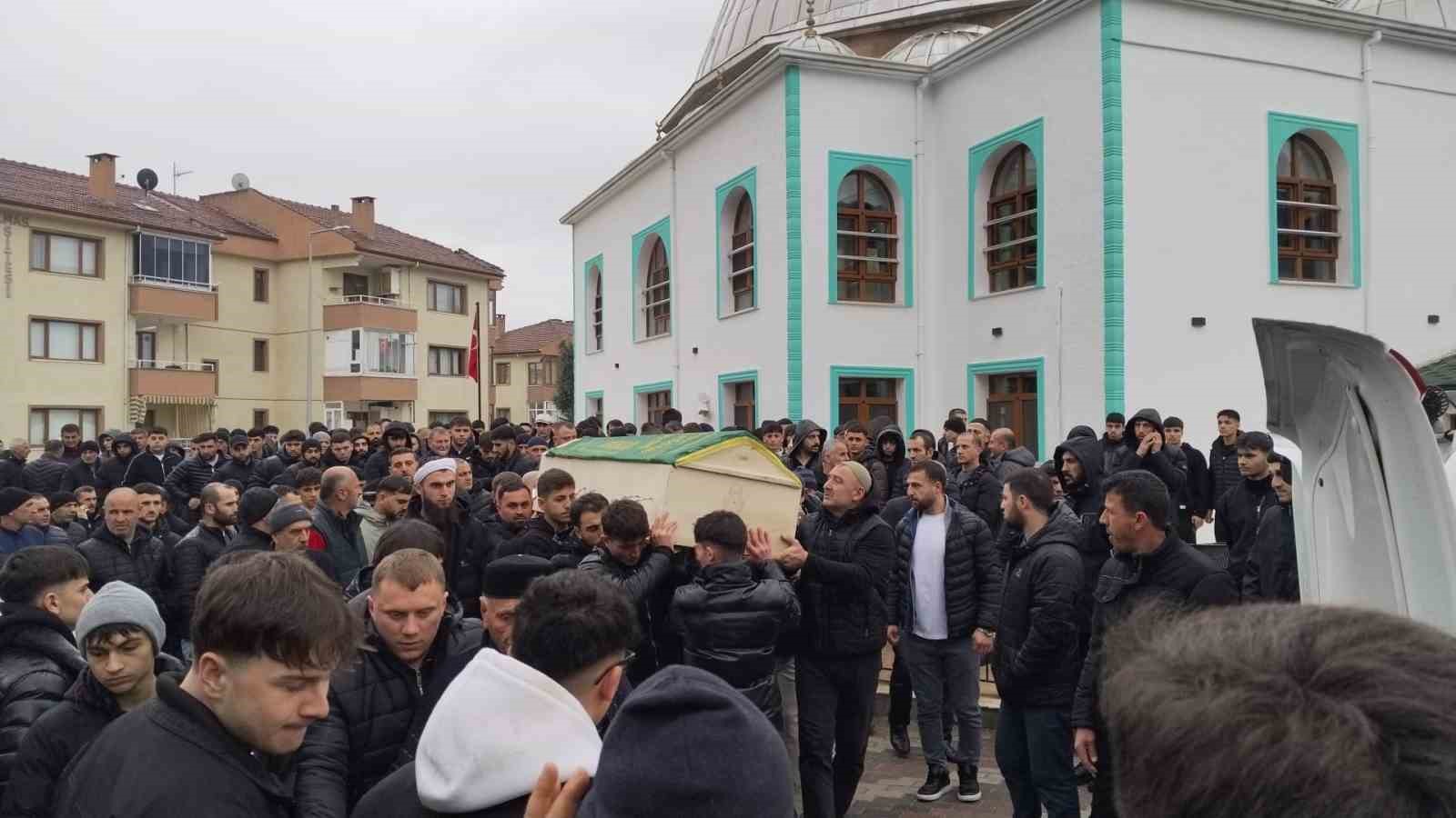 bursadaki feci kazada hayatini kaybeden genc son yolculuguna ugurlandi 1