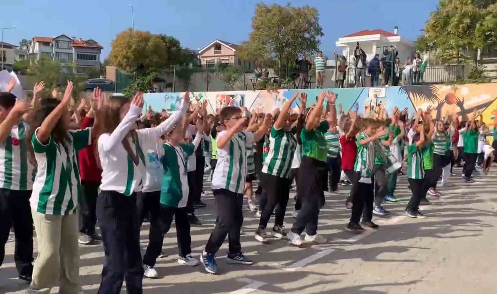 bursadaki okullarda spor gunu coskusu hiz kesmeden devam ediyor 3 aZ421AD3
