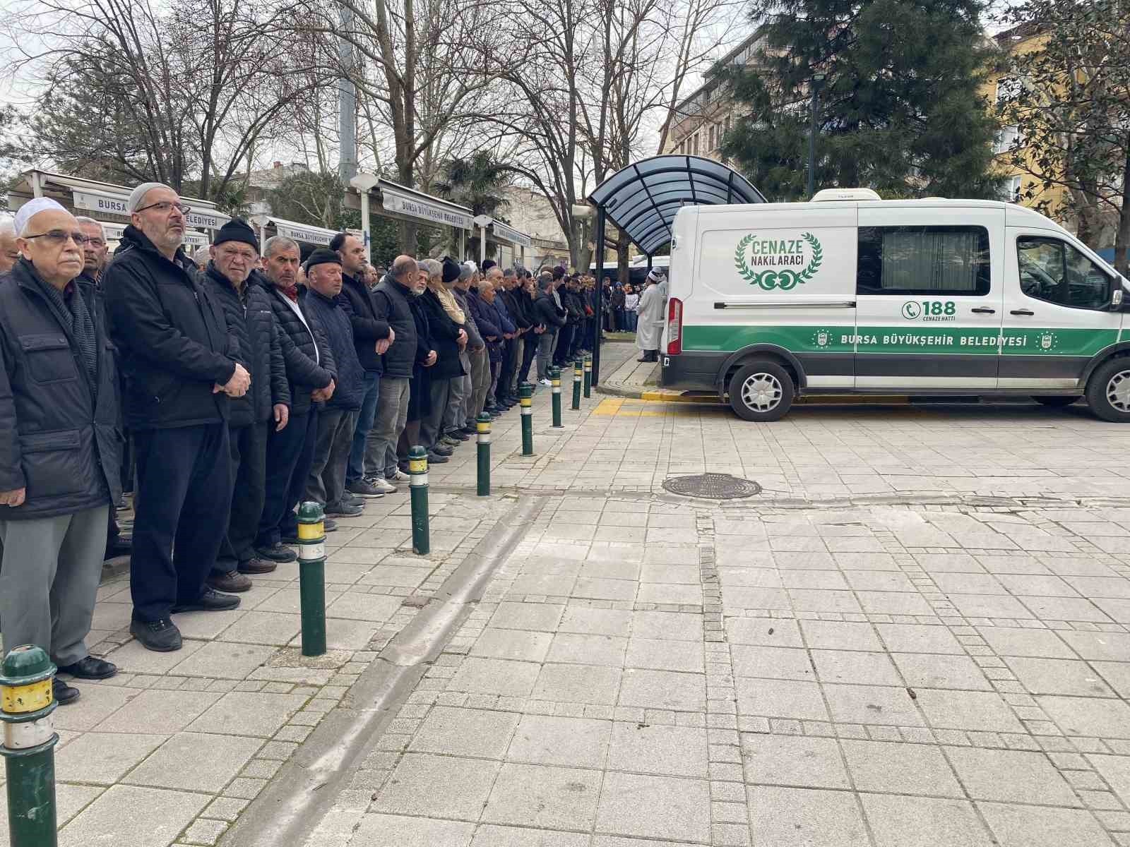 bursadaki silahli saldirida olen guzellik uzmani kadin topraga verildi 6 DAbuJdKV
