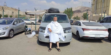 bursadan-2-bin-600-kilometrelik-yolu-katederek-mekkeye-geldi-PUjEtNFP.jpg