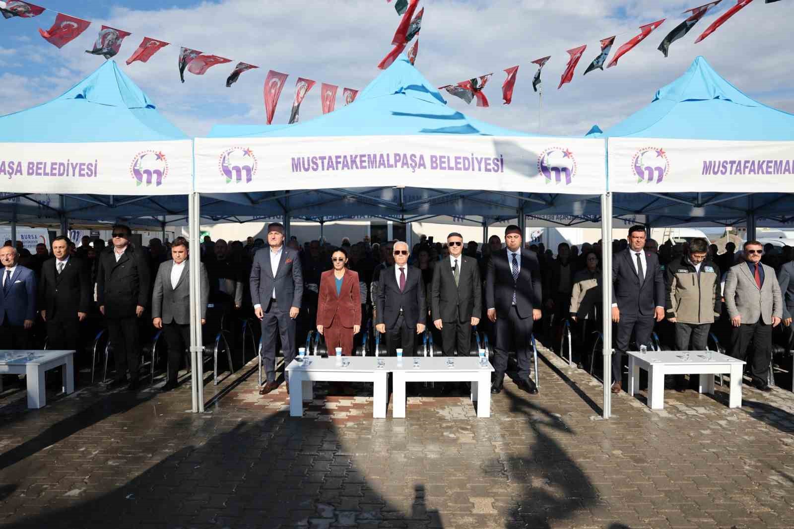 bursali ciftcinin yuzu guluyor 3 8aOdnNJf