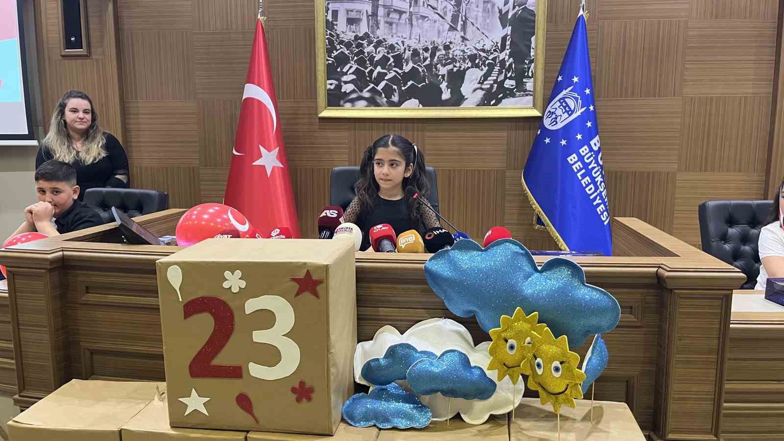 bursali cocuklar baskanlik ve meclis uyeligi koltuklarini devraldi 2 Omw2IyiD