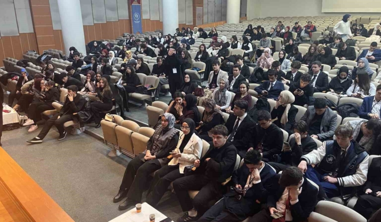 bursali-genc-beyinler-simdiden-turkiyenin-gelecegine-isik-tutuyor-3PkGlhig.jpg