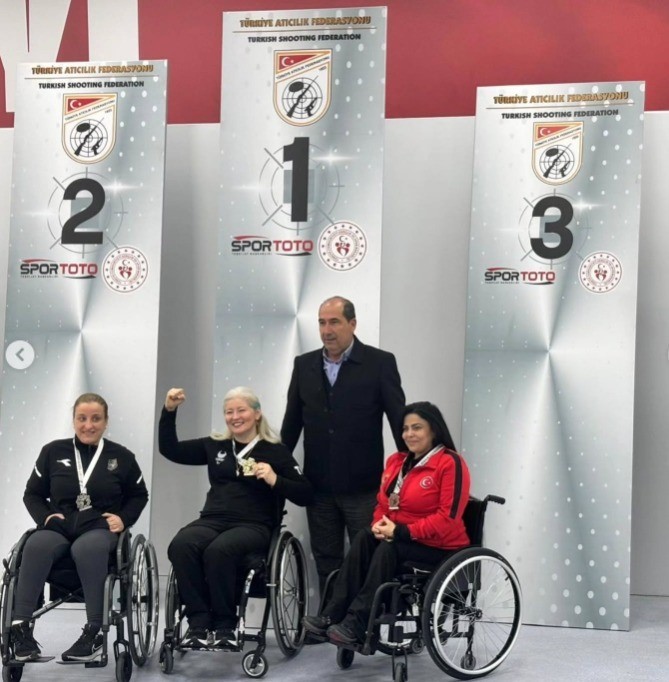 bursali milli sporcu aysel ozgan ankaradan altin madalyayla dondu 2 G41FKD4E