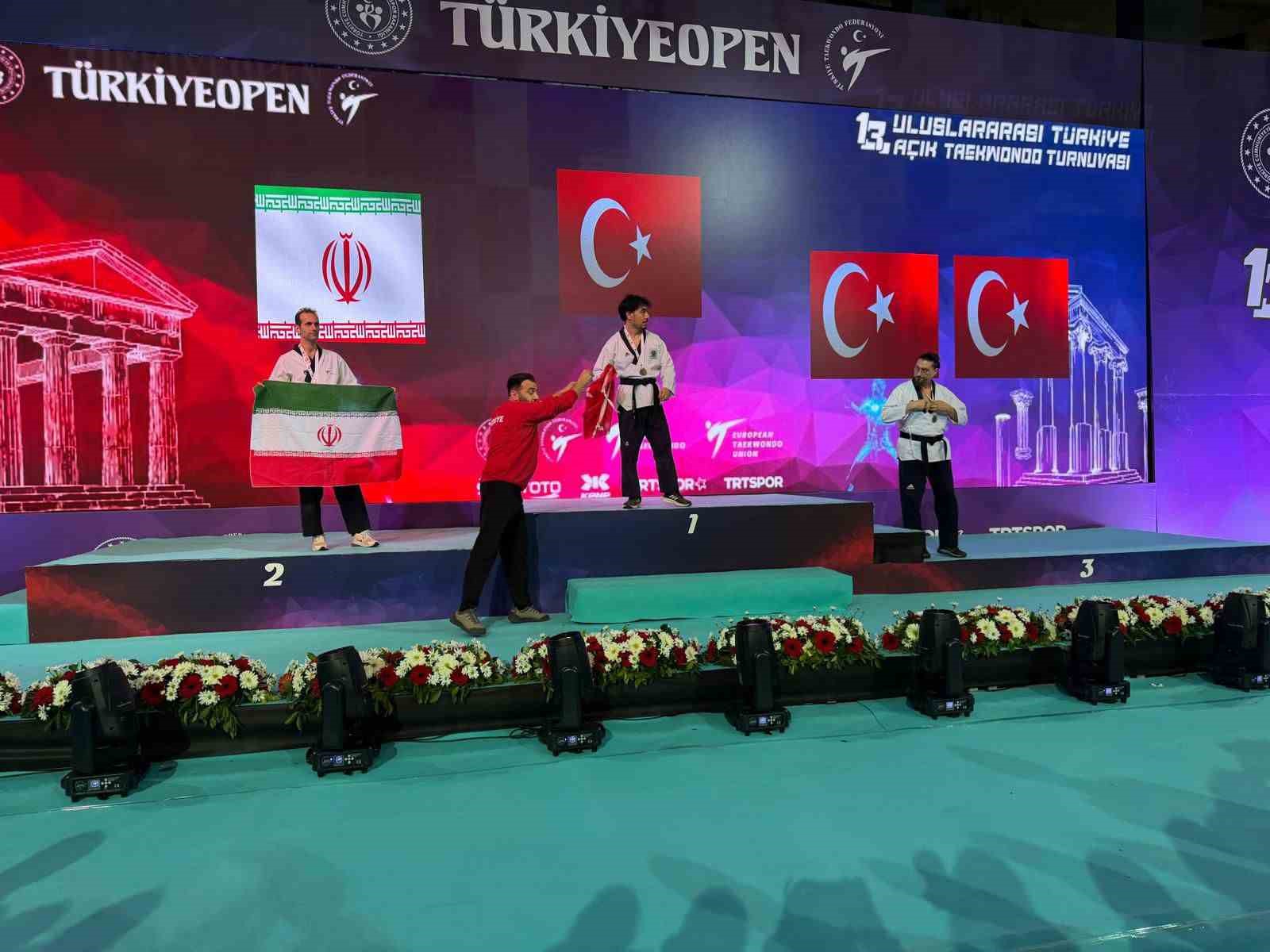 Bursalı sporcu Uğur Tuzlu, Turkish Open Taekwondo Turnuvası’nda şampiyon oldu 4 bursali sporcu ugur tuzlu turkish open taekwondo turnuvasinda sampiyon oldu 0 DYkiIgkS