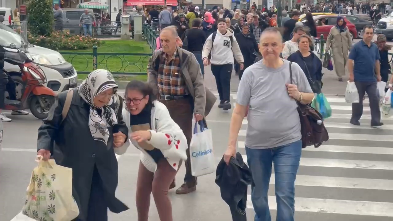bursalilar ayakta durmakta zorlandi 2 XIKzeHms