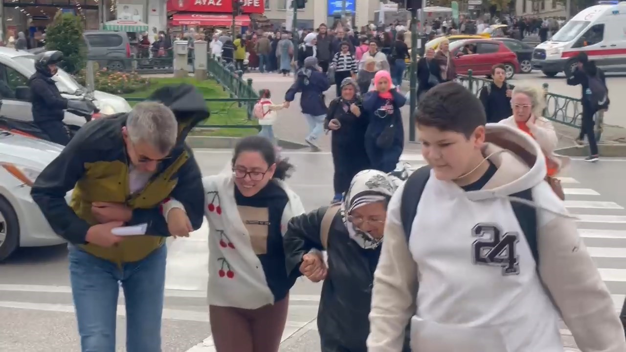 bursalilar ayakta durmakta zorlandi 3 saIqZfGb