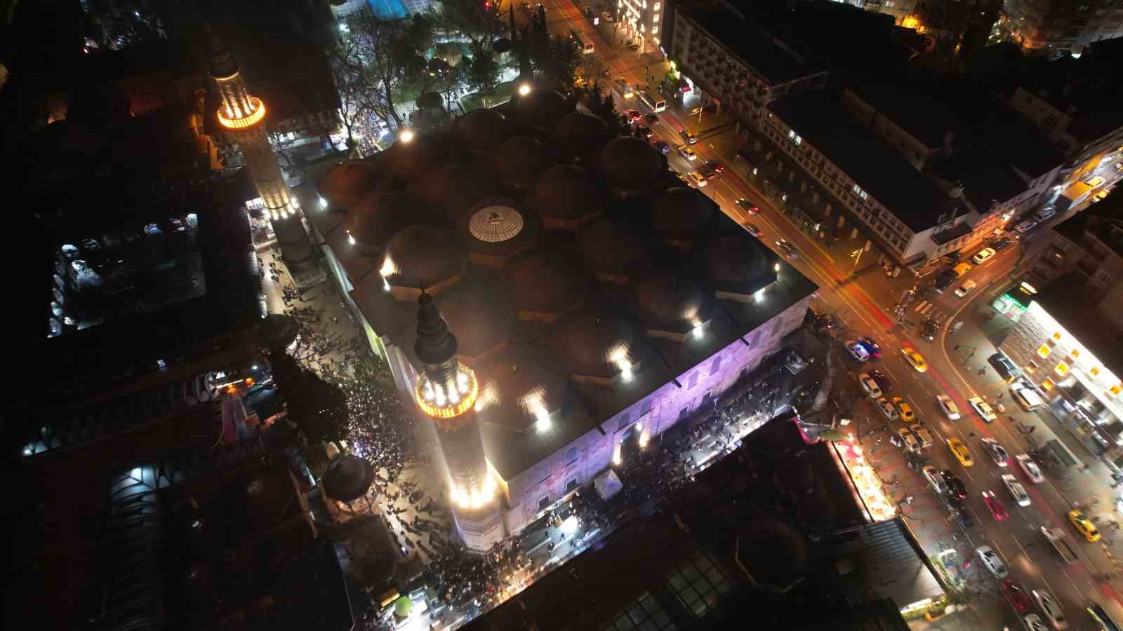 Bursalılar Miraç Kandili’nde Ulu Cami’ye akın etti 14 bursalilar mirac kandilinde ulu camiye akin etti 10 744NbuqV