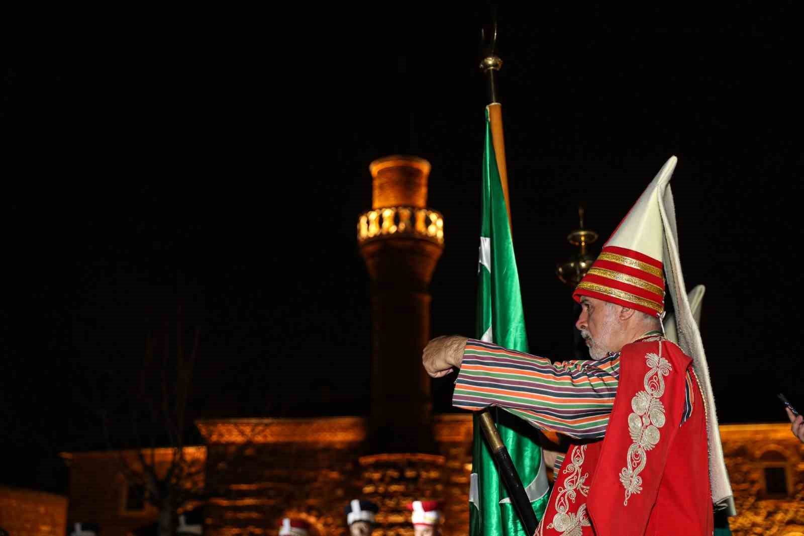 bursanin 700 yillik destani isik gosterisiyle anlatildi 0