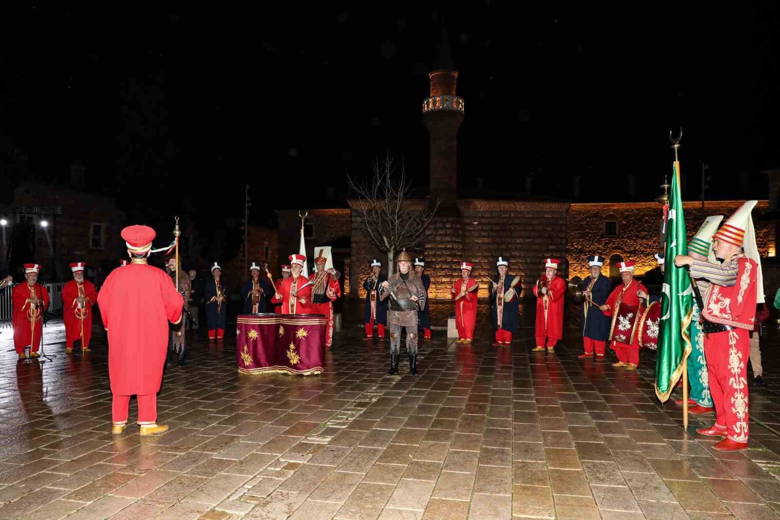 bursanin 700 yillik destani isik gosterisiyle anlatildi 6 WnHsKQBw