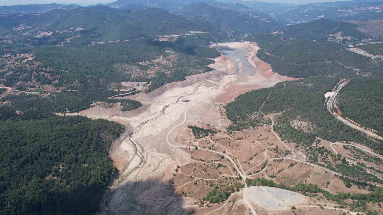 Bursa’nın barajları doldu taştı, kapaklar açıldı... 220 günde sıfırdan yüzde 100’e 12 bursanin barajlari doldu tasti kapaklar acildi 220 gunde sifirdan yuzde 100e 8 3Ba7jCKk