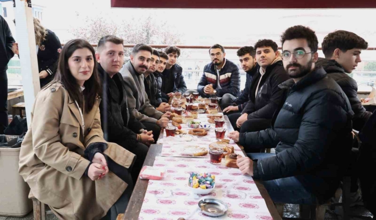 bursanin-enfes-lezzetleri-osmangazide-tanitildi-Gzv9HzAG.jpg