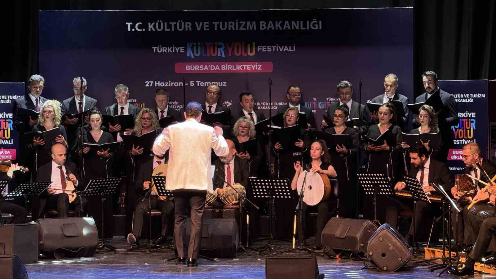 Bursa’nın fethinin 700. yılına özel beste yarışmasında ödüller sahiplerini buldu 5 bursanin fethinin 700 yilina ozel beste yarismasinda oduller sahiplerini buldu 1 EfkEYRDX