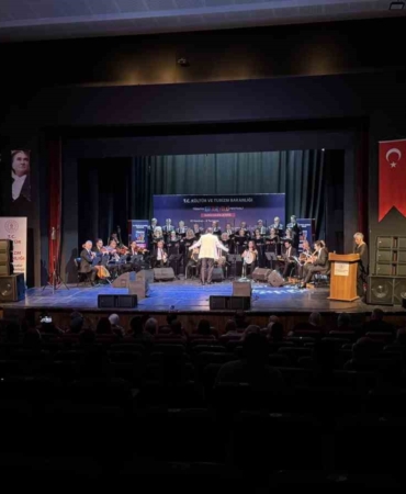 bursanin-fethinin-700-yilina-ozel-beste-yarismasinda-oduller-sahiplerini-buldu-OLMBAR4j.jpg