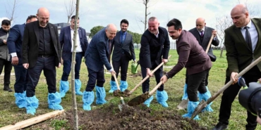 bursanin-fethinin-700uncu-yilinda-karacabeyde-fidanlar-toprakla-bulustu-VdMaujyJ.jpg