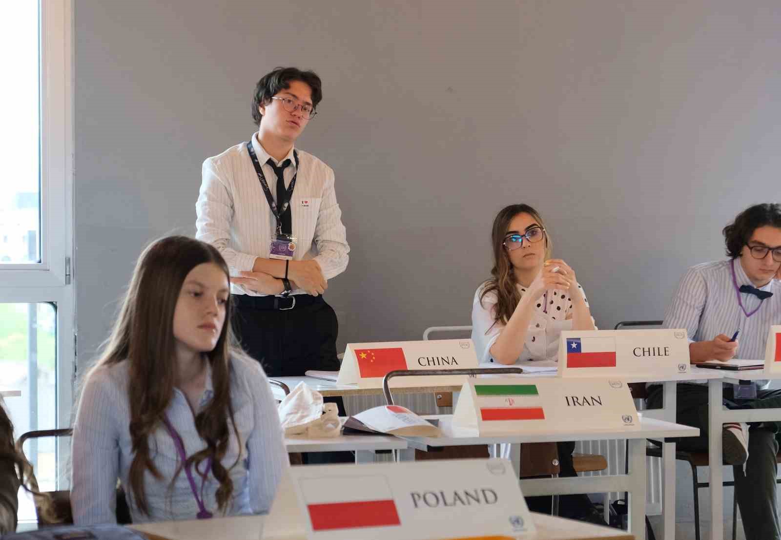 bursanin genc diplomatlari sahinkaya mun26 konferansinda bulustu 1 lJbPfqhz