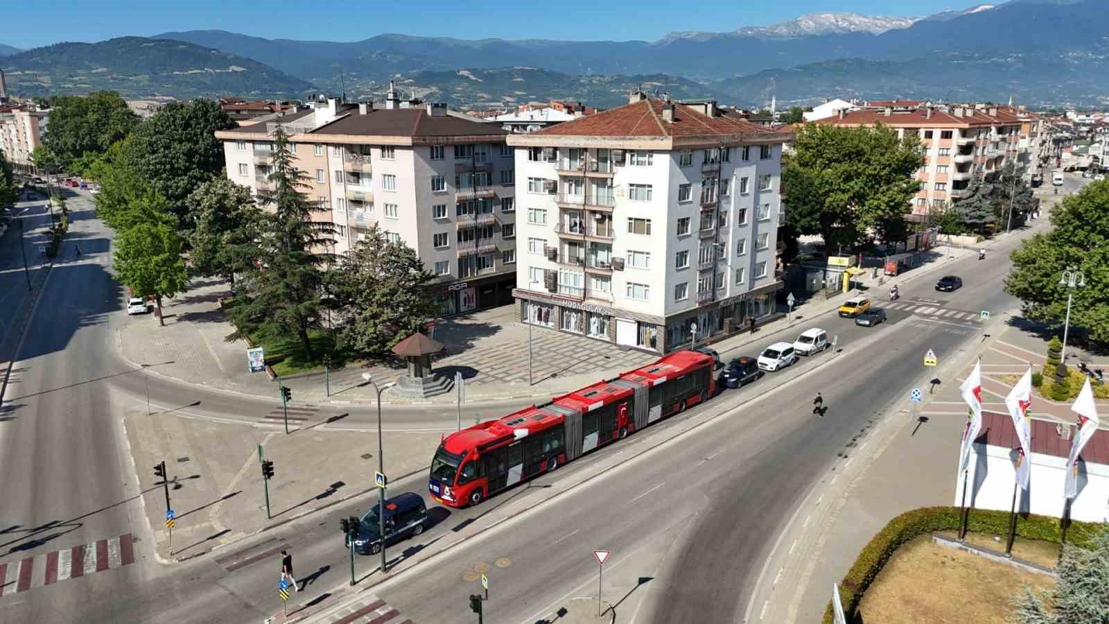 bursanin metrobusu ilk kez inegolde gorucuye cikti 3