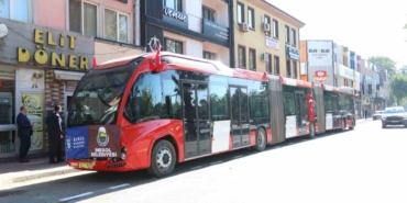 bursanin-metrobusu-ilk-kez-inegolde-gorucuye-cikti-igB5gm4e.jpg