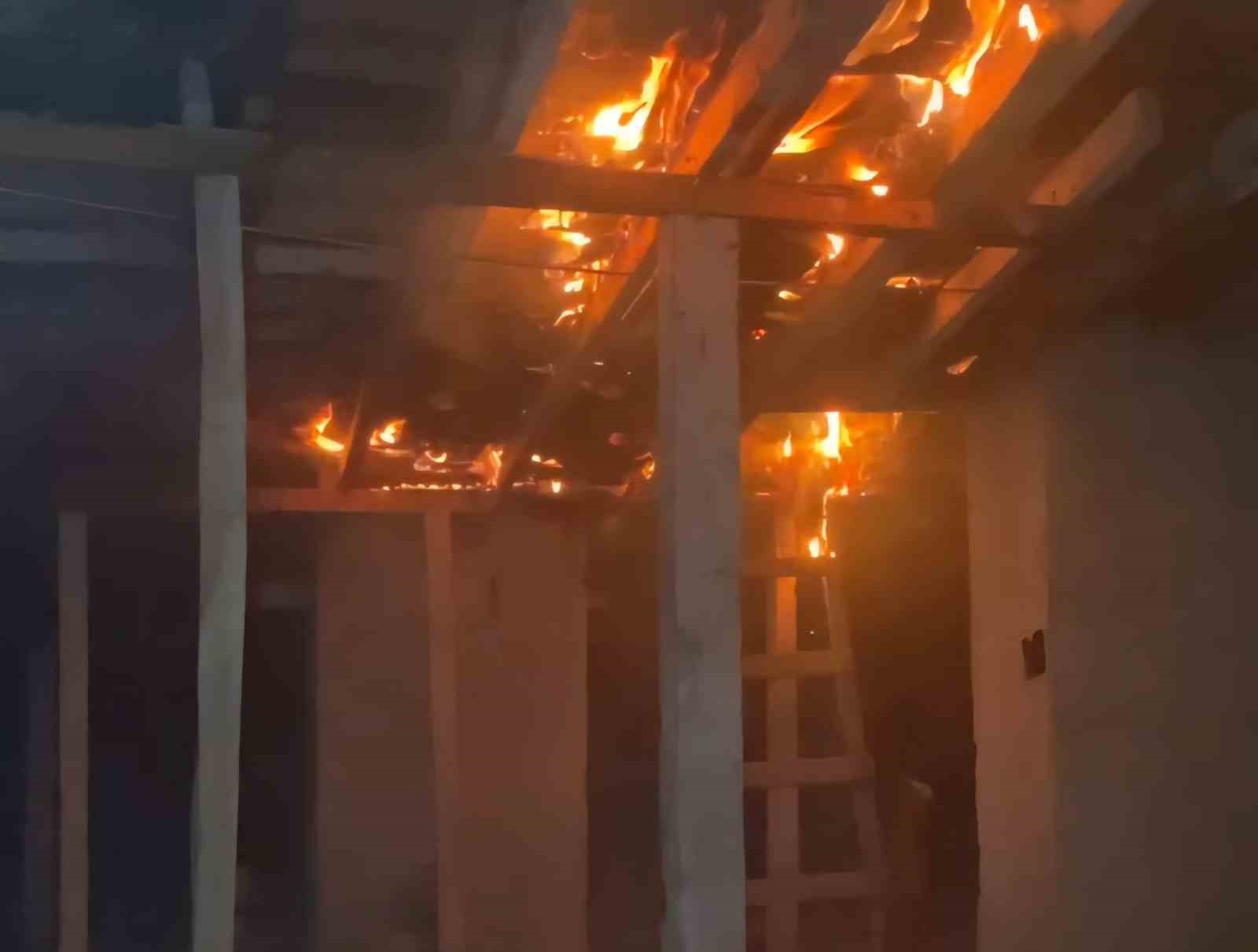 bursanin neronu bu kez tutuklandi 4 yanginda cati kul oldu 2 c61SZeAe